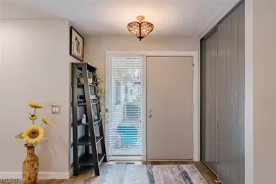 22156 Meadowsouth Court, Strongsville, OH 44149 - Photo 5