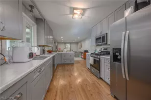 819 E 5th St, Dover, OH 44622 - Photo 17