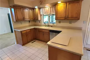 106 Martha Dr, St Clairsville, OH 43950 - Photo 13