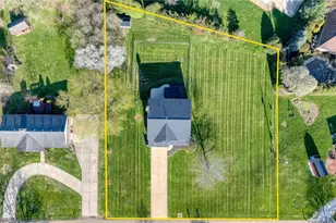 5242 Aster Ave NE, Canton, OH 44705 - Photo 3