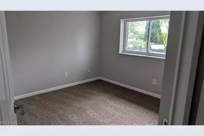 2201 Randall Street, Lorain, OH 44052 - Photo 9