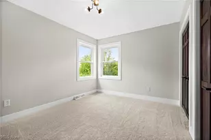 2203 S Medina Line Rd, Wadsworth, OH 44281 - Photo 25
