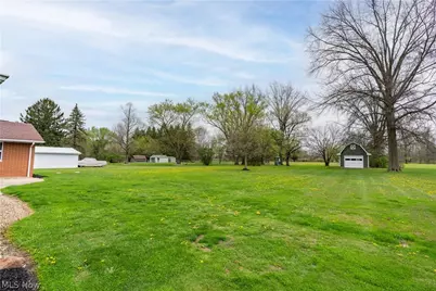 300 Homeworth Road, Alliance, OH 44601 - Photo 33