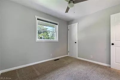 300 Homeworth Road, Alliance, OH 44601 - Photo 15