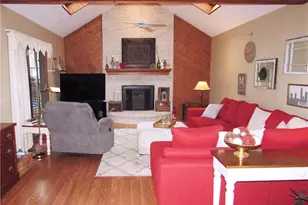 14666 Regency Dr, Strongsville, OH 44149 - Photo 9