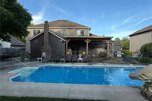 14666 Regency Dr, Strongsville, OH 44149 - Photo 5