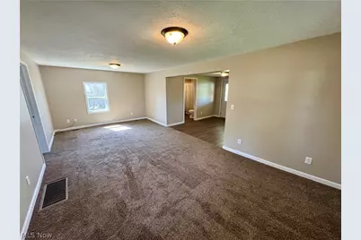 308 N Chestnut Street N, Gnadenhutten, OH 44629 - Photo 5