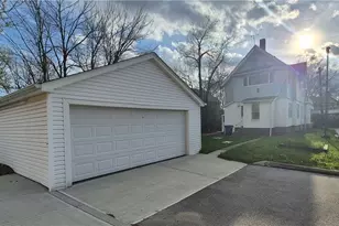 2023 Warren Rd, Oakwood, OH 44107 - Photo 5