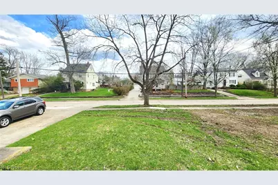 20051 Hillcrest Drive, Euclid, OH 44117 - Photo 9