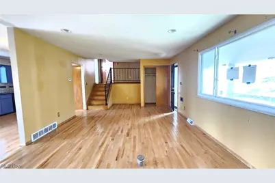 20051 Hillcrest Drive, Euclid, OH 44117 - Photo 11