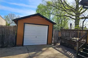 18 Youtz Ave, Akron, OH 44301 - Photo 25