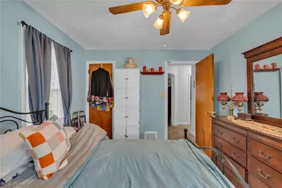 13004 Rockside Road, Garfield Heights, OH 44125 - Photo 11
