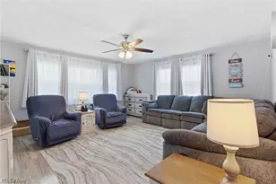 14580 Whitney Rd, Strongsville, OH 44136 - Photo 9