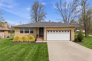 14580 Whitney Rd, Strongsville, OH 44136 - Photo 3