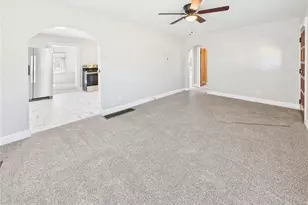 2702 Cleveland Ave, Parkersburg, WV 26104 - Photo 13