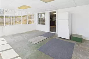 2702 Cleveland Ave, Parkersburg, WV 26104 - Photo 25