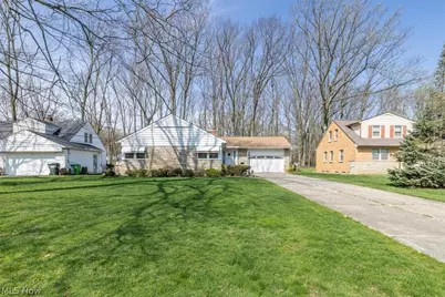 2142 Waynoka Road, Euclid, OH 44117 - Photo 1