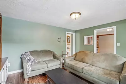 686 Portage Lakes Drive, New Franklin, OH 44319 - Photo 7