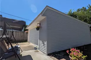 1140 Iroquois Ave, Mayfield Heights, OH 44124 - Photo 15
