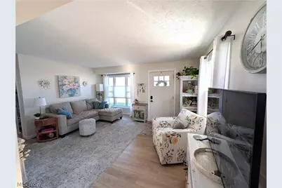1140 Iroquois Avenue, Mayfield Heights, OH 44124 - Photo 9