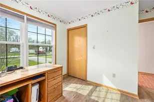 249 Waverly Ave, Wadsworth, OH 44281 - Photo 15