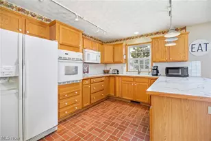249 Waverly Ave, Wadsworth, OH 44281 - Photo 9