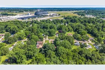 1664 Woods Road, Akron, OH 44306 - Photo 17