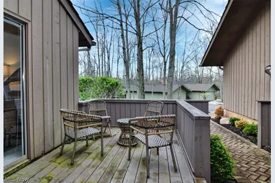 570-21 Russet Woods Lane, Aurora, OH 44202 - Photo 3