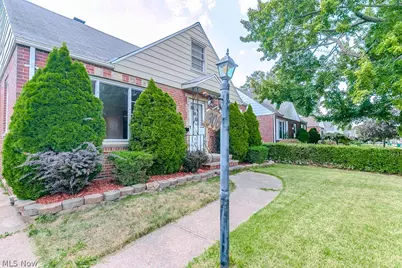 306 E 323rd Street, Willowick, OH 44095 - Photo 3