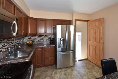 2929 Commonwealth Drive, Parma, OH 44134 - Photo 23