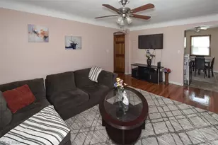 2929 Commonwealth Dr, Parma, OH 44134 - Photo 19