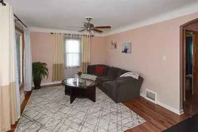 2929 Commonwealth Drive, Parma, OH 44134 - Photo 15