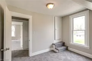 15413 Raymond St, Maple Heights, OH 44137 - Photo 23