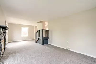 15413 Raymond Street, Maple Heights, OH 44137 - Photo 17