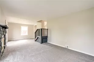 15413 Raymond St, Maple Heights, OH 44137 - Photo 17