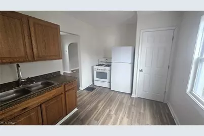 2110 W 85th Street, Loveland, OH 44102 - Photo 3