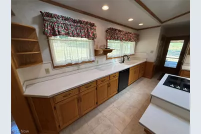 2902 Downeys Hill Drive NE, Dover, OH 44622 - Photo 5