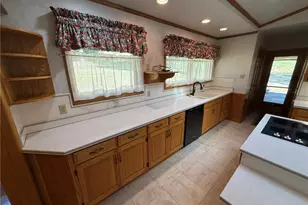 2902 Downeys Hill Dr NE, Dover, OH 44622 - Photo 5