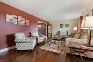 8811 Blitzen Rd NW, North Canton, OH 44720 - Photo 9
