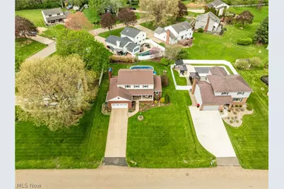 8811 Blitzen Road NW, North Canton, OH 44720 - Photo 3