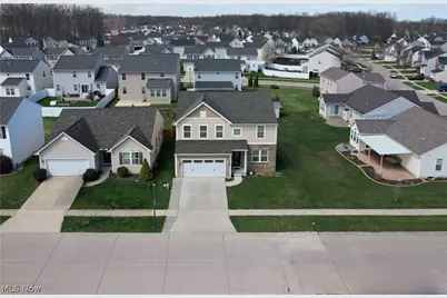 6138 E Meadow Farm Lane, Lorain, OH 44053 - Photo 9