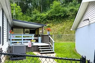 17015 McIntosh Rd, Wellsville, OH 43968 - Photo 23