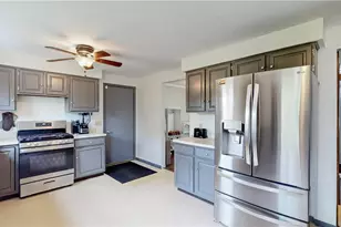 13608 Inverness Ave NW, Uniontown, OH 44685 - Photo 9