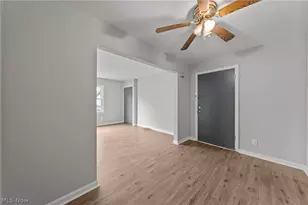 2432 21st St, Cuyahoga Falls, OH 44223 - Photo 17