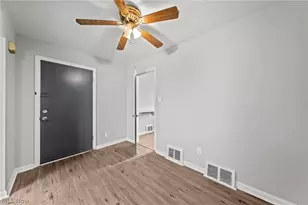 2432 21st St, Cuyahoga Falls, OH 44223 - Photo 15