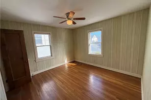 131 E 200th St, Euclid, OH 44119 - Photo 21