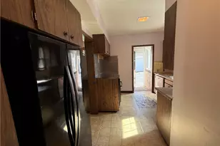 131 E 200th St, Euclid, OH 44119 - Photo 13