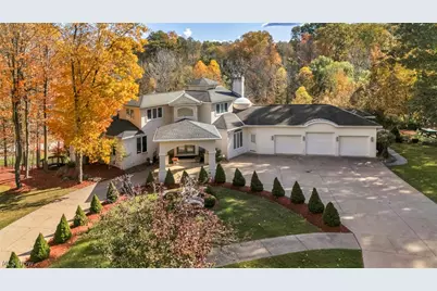 8709 Deer Creek Drive, Grandview Heights, OH 44147 - Photo 1