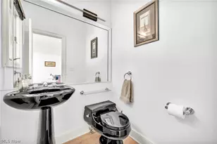 8709 Deer Creek Dr, Grandview Heights, OH 44147 - Photo 17