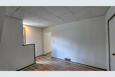 1222 Blaine Avenue, Cambridge, OH 43725 - Photo 13